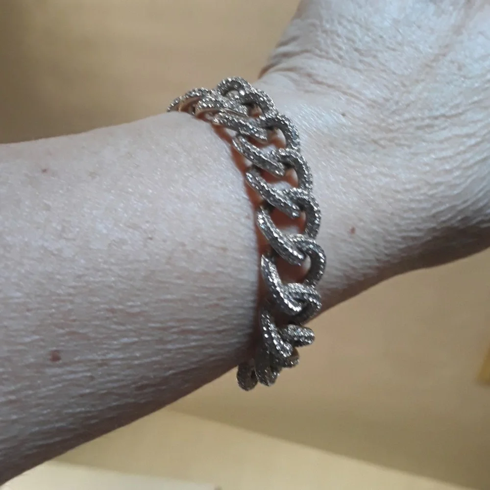 Nadri Bracelet Pave Crystals Authentic 7.5 long. Chunky Links HTF! - Picture 4 of 16